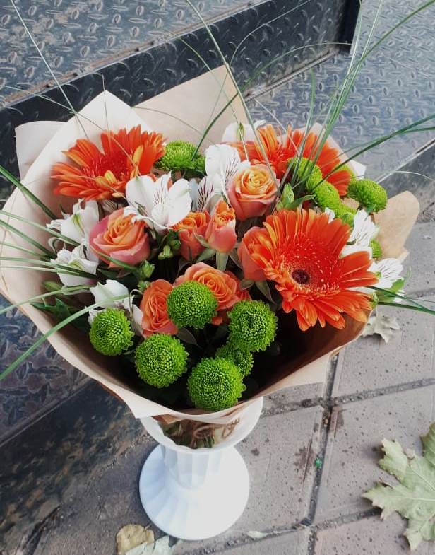 Букет цветов из: Герберы, Хризантемы, Альстромерии и Розы в Искре Курской области