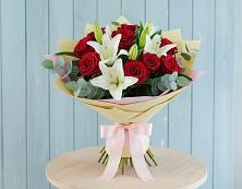 Букет цветов из:  Лилии и Розы в Искре Курской области