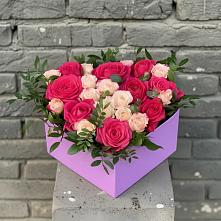 Цветочная композиция из Розы в коробке в Искре Курской области