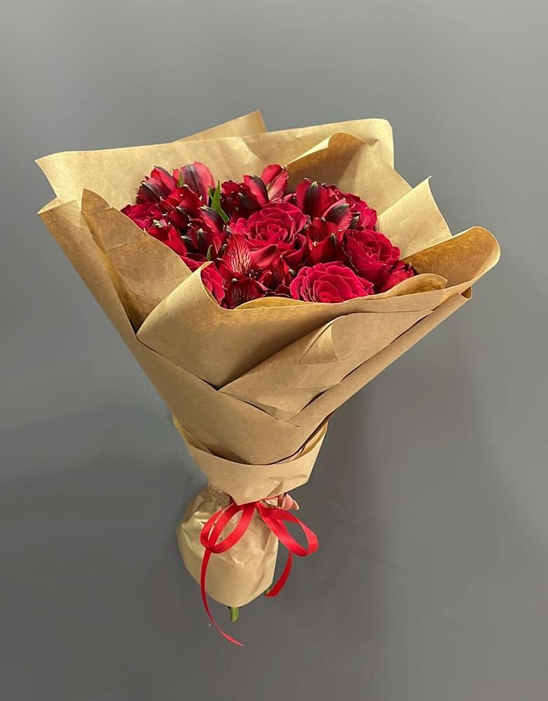 Букет цветов из: Альстромерии и Розы в Искре Курской области