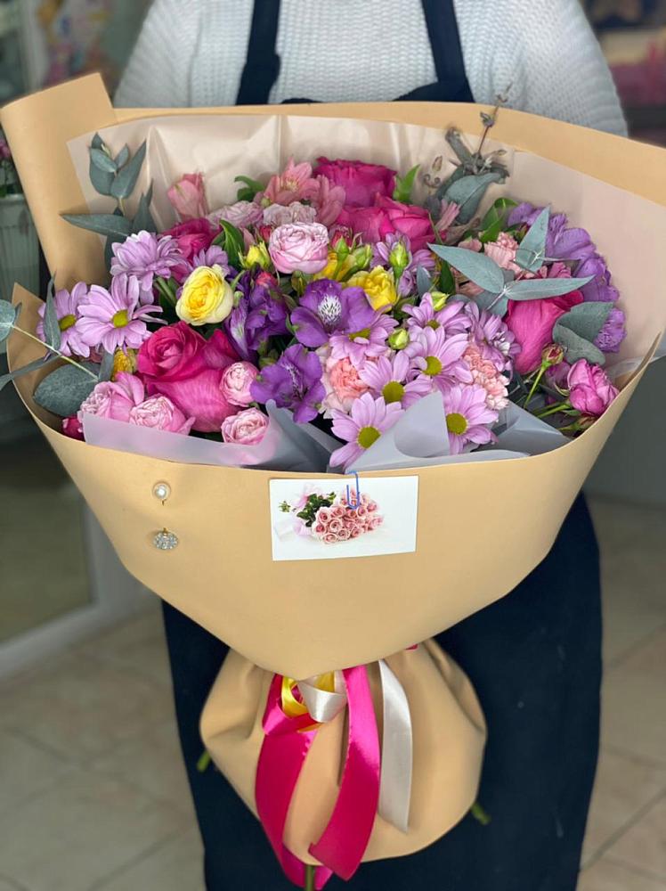 Букет цветов из: Хризантемы, Гвоздики и Альстромерии в Искре Курской области