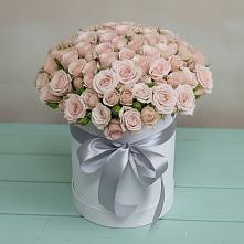 Цветочная композиция из Розы в шляпной коробке в Искре Курской области