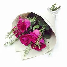 Букет цветов из:  Розы в Искре Курской области