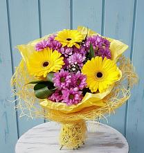Букет цветов из:  Хризантемы и Герберы в Искре Курской области