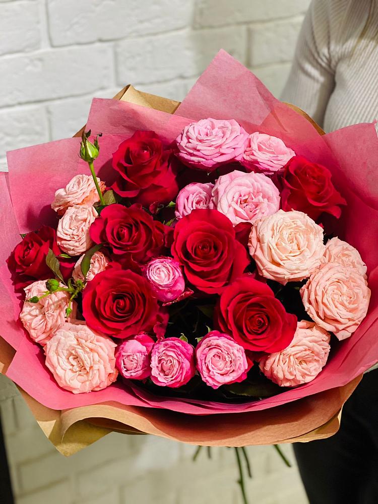 Букет цветов из: Розы в Искре Курской области