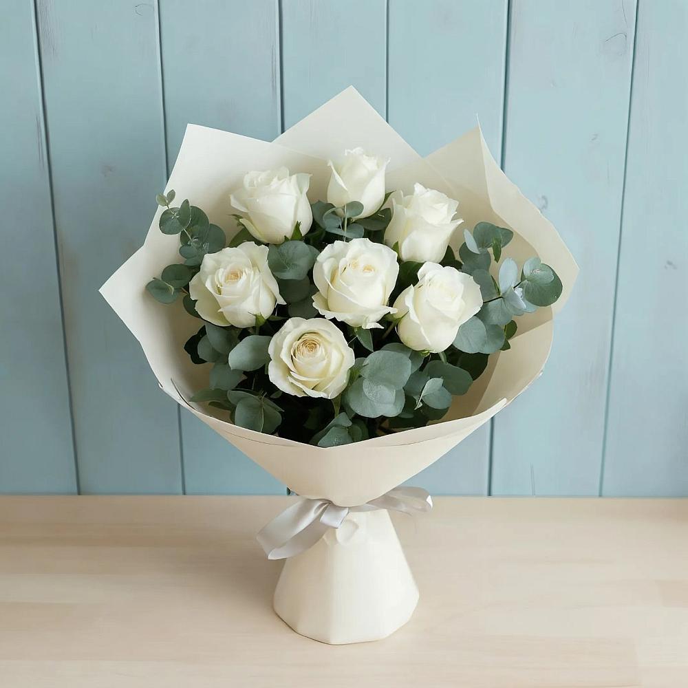 Букет Белые розы в Эвкалипте в Искре Курской области