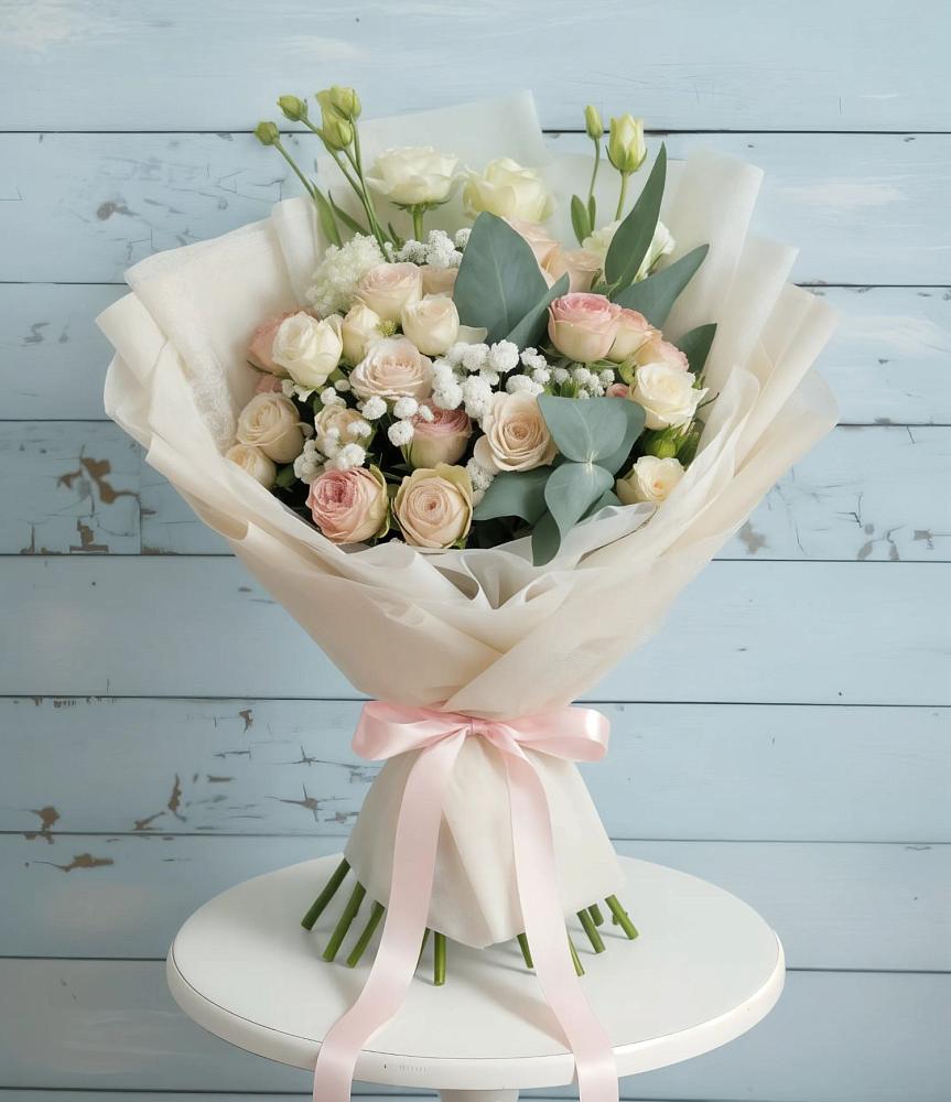 Букет цветов из: Розы и Лизиантусы в Искре Курской области