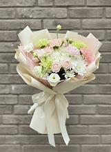 Букет цветов из:  Гвоздики, Розы, Лизиантусы и Хризантемы в Искре Курской области