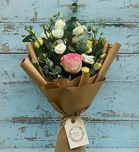 Букет цветов из:  Розы и Лизиантусы #REPLACE_PRED# Искре Курской области