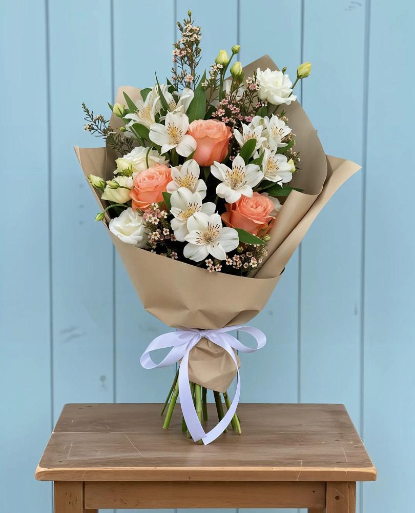 Букет цветов из: Альстромерии, Лизиантусы, Розы и Хризантемы в Искре Курской области
